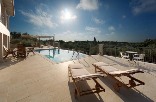 Antipata Villa | Elegant & Stylish Villa with Self-Contained Studio, A/C, Private Pool & Sea View - 4km to Fiscardo!