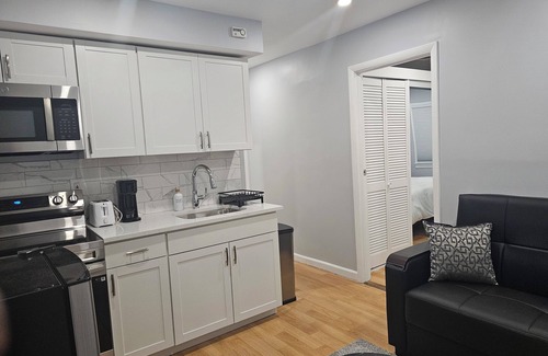 Inwood House | Elegant Suite near JFK Airport