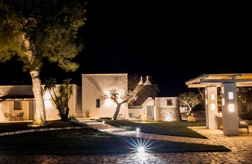 Putignano Villa | Elegant trulli and lamia for exclusive use, with heated pool.