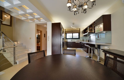 Porto Rafti Villa | Elegant Villa by B&E