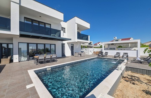 Gajac Villa | Elegant Villa Luna with Private Heated Pool