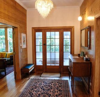 Nelson Villa | Elegant Villa Nestled In The Trees