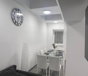 Fortune Green Apartment | Elegant West Hampstead Stay 3BR