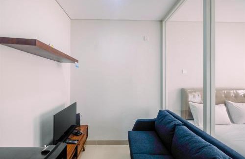 Pondokcina Apartment | Elegant with Modern Design 1BR Apartment at Atlanta Residences By Travelio