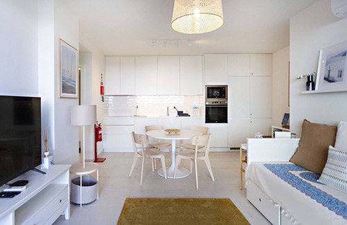 Conceicao e Cabanas de Tavira Apartment | Elegant, with terrace, and access to pool