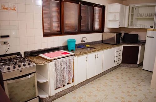 Guaratuba House | Elegante casa c piscina -Balneário dos Coroados/PR