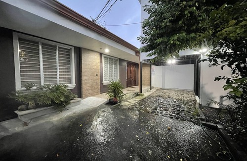 San Rafael Arriba House | Elegante Casa de 4 Habitaciones a Solo 15 Minutos del Corazón de la Ciudad