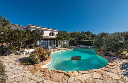 Notteri Villa | ELEGANTE VILLA PANORAMICA A 10 METRI DAL MARE CN P
