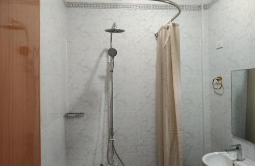 Daanbantayan House | ELEN INN - Malapascua Island Air-conditioned Room2
