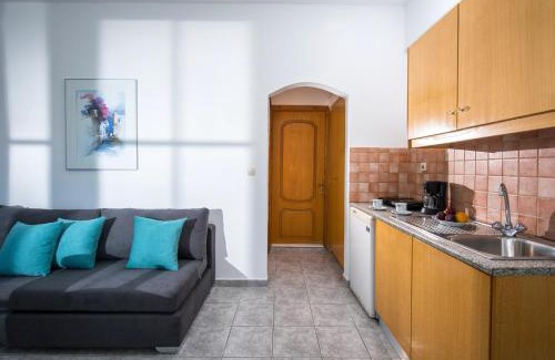 Ferma Apartment | Elena's Beach Garden by Estia