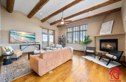 North Albuquerque Acres House | Elena's Sandia Sanctuary - An Irvie Home