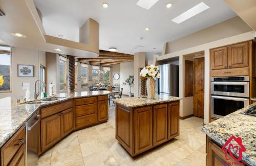 North Albuquerque Acres House | Elena's Sandia Sanctuary - An Irvie Home