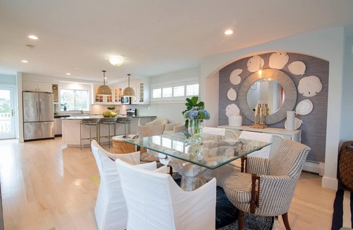 Groton House | Elevate your New England beach retreat experience - Mystic/Foxwoods/Mohegan