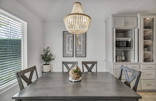 Pflugerville House | Elevated comfort/4-BR Home w/Relaxing Backyard!