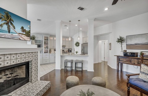 Pflugerville House | Elevated comfort/4-BR Home w/Relaxing Backyard!