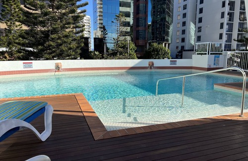 Surfers Paradise Apartment | eleven@paradise. 2 bedroom, walk to the beach!