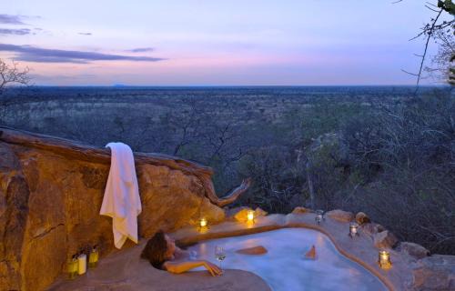 Meru Hotel | Elewana Elsa's Kopje