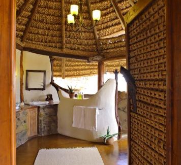 Meru Hotel | Elewana Elsa's Kopje