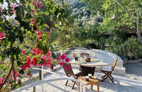 Melissopetra Apartment | Elia Junior Suite In Epidavros with Shared Pool