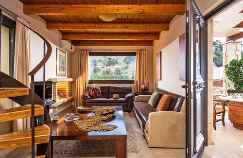Palaiokastro Villa | Elia Villa 6, with pool near the sea, taverns & Heraklion