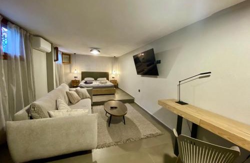 Kassandra House | ELiFourka - Seaside Luxury - 170m to the Beach - Power Onsite for Electric Vehicle