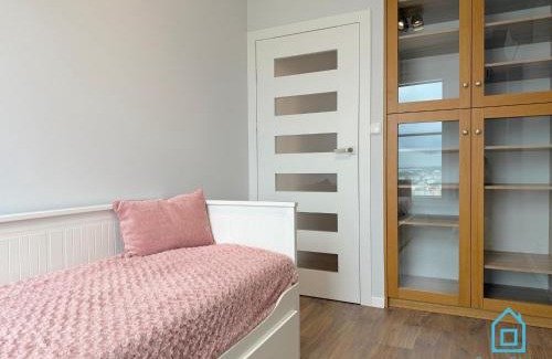 Bretowo Apartment | Elite Apartment 15 min to Old Town Gdansk