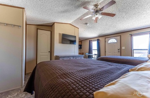 Big Spring Hotel | Elite Cabins and RV Park