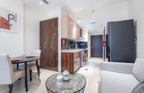 Downtown Dubai Apartment | Elite Downtown Residence 2203 · Romantic hideaway w breathtaking Burj Khalifa view