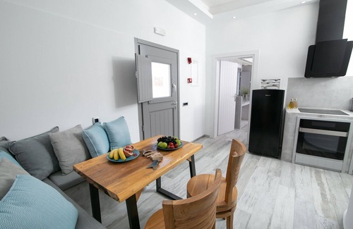 Exomytis Villa | Elite Santorini Villa | Aegean Melody Suites | 2 Bedroom | Heated Outdoor.
