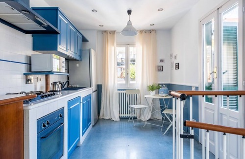 Flaminio Apartment | Elizabeth Penthouse, Charmy Penthouse in Little London