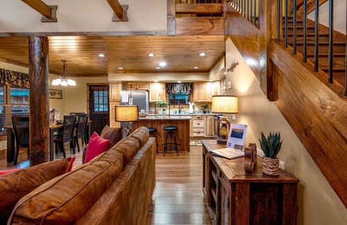 Maggie Valley Cabin | Elk Meadow Lodge ~ New Cabin by Willow Tree Cabins