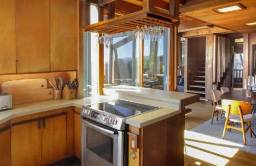 Elk House | Elk Mid-Century