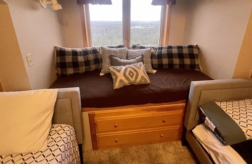 Mio Cabin | Elk Ridge Lodge! 1of2 Lodges Sleep60+ Great weddings/events/reunions and more!