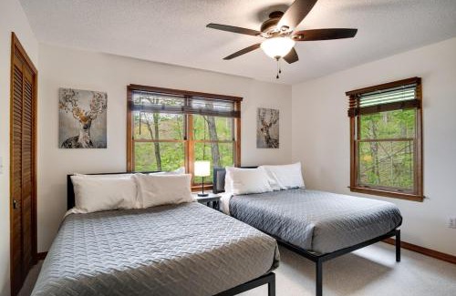 Maggie Valley House | Elk Ridge Retreat -Hot Tub- Firepit-Fireplace