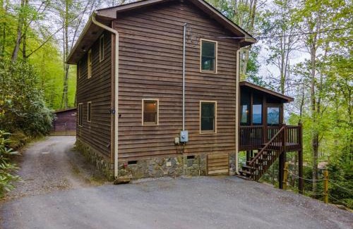 Maggie Valley House | Elk Ridge Retreat -Hot Tub- Firepit-Fireplace