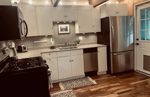 Big Bear Cabin | Elk Run Cabin w/jetted tub and covered parking