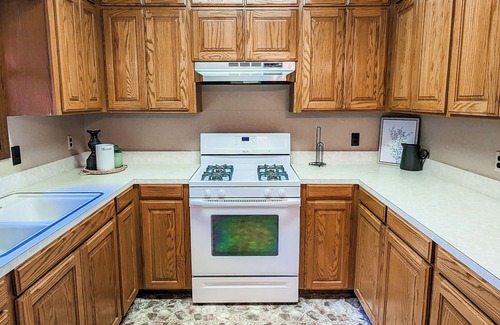 Ponca House | Elk View Cabin in Boxley Valley - 5 min to the Buffalo River!