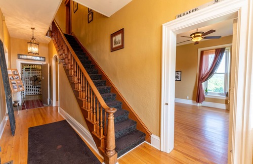 Elkader House | Elkader Jailhouse Inn (Entire Inn)