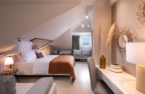 Katerini Hotel | ELLE Rooms & Suites