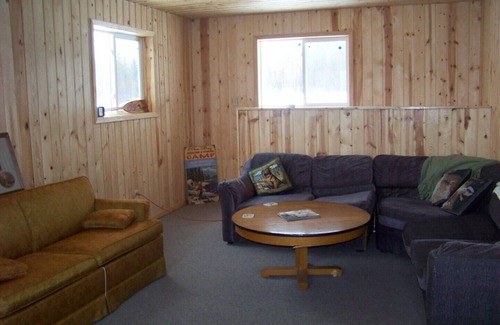 Dryden House | Elm Bay Cabin Rentals - Cottage #1