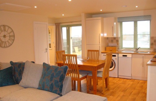 Grampound Cottage | Elm Cottage, Purpose Built Wheelchair Friendly Cottage