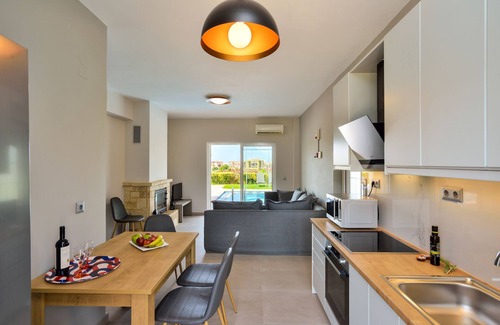Makrys Tichos Villa | Elma's Villa, a peaceful, family friendly villa, close to Agioi Apostoloi beach