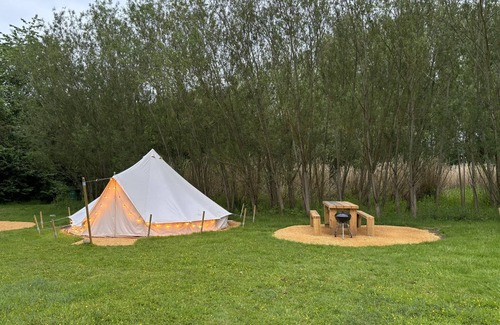 Cutnall Green Apartment | Elmbridge Farm Ash Bell Tent