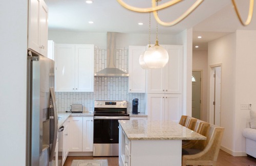 Burlington House | Elon University & Country Club Area Newly Built 3BDR home large private backyard