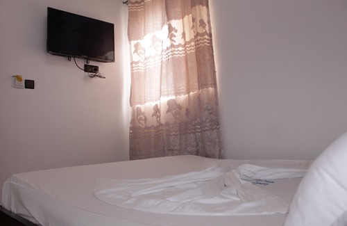 Douala Hotel | Elu Hotel Chambre Deluxe - Bonamoussadi