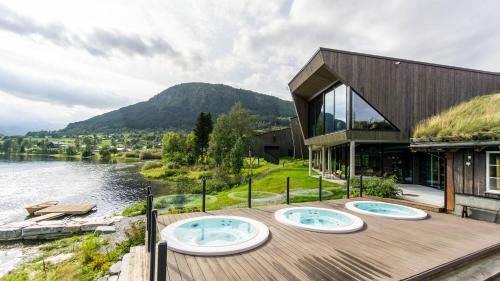 Skulestad Hotel | Elva Hotel