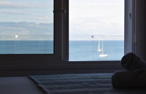 Petalidi Apartment | Elysian Blue