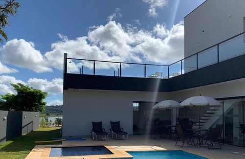Itai Cottage | Em Frente a Represa, Terraço com Vista Espetacular