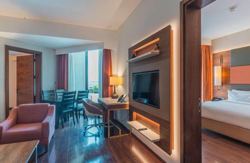 Nairobi West Hotel | Emara Ole-Sereni