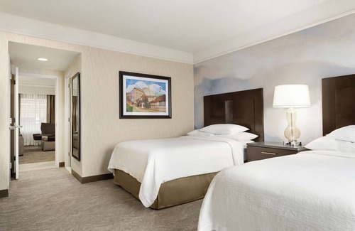 Deerfield Hotel | Embassy Suites by Hilton Chicago North Shore Deerfield